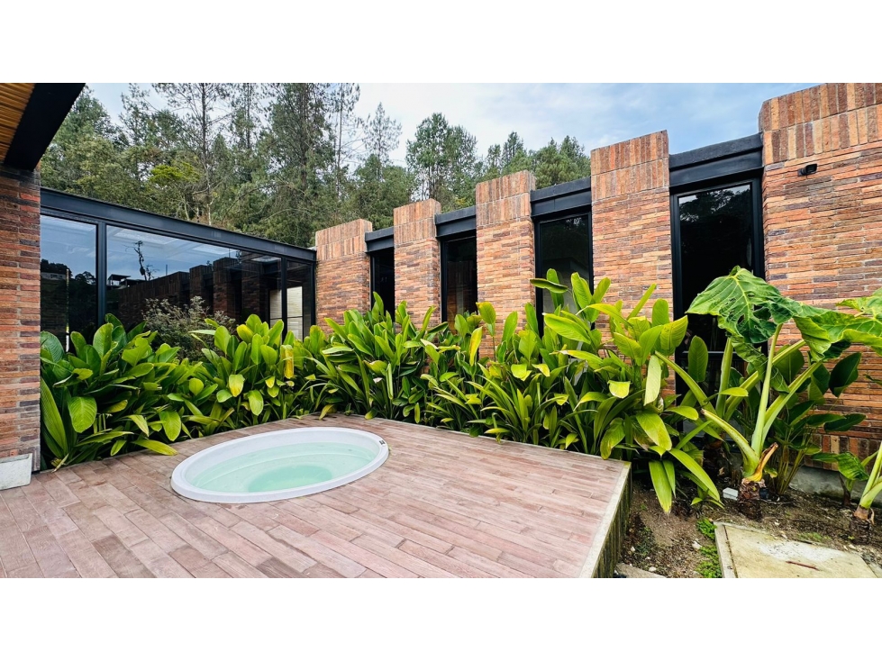 Casa amoblada en renta Alto de las Palmas