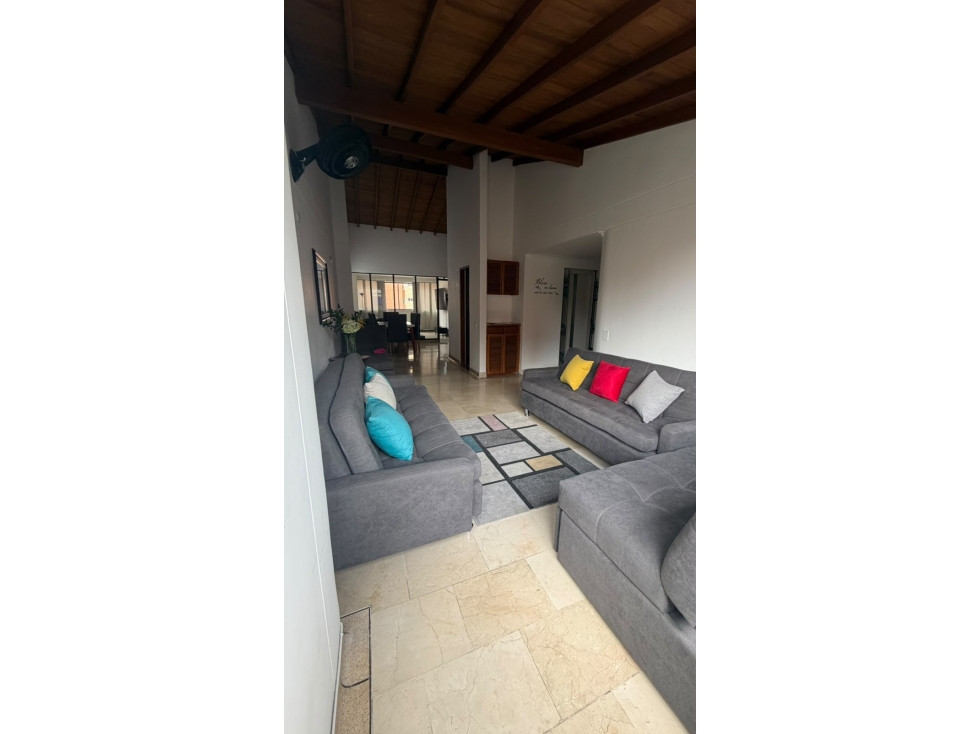 Apartamento duplex con ascensor privado Laureles