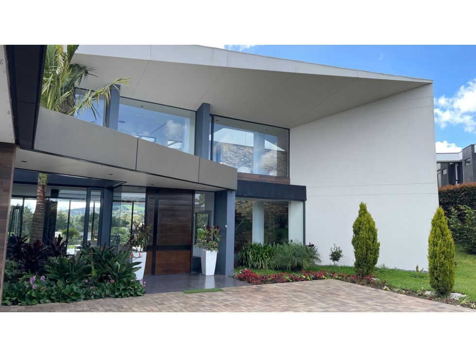 Casa de Dos Niveles en Uni cerrada Alto de las Palmas — foto 6