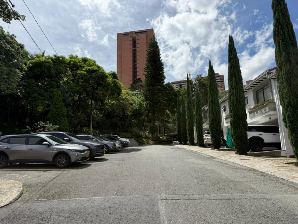 VENTA DE CASA EN ENVIGADO LOMA DE LAS BRUJAS