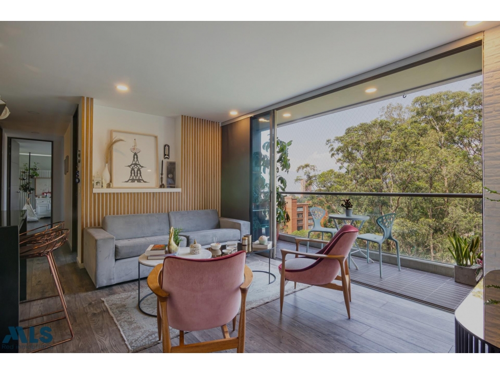Apartamento remodelado en Altos del Poblado — foto 2