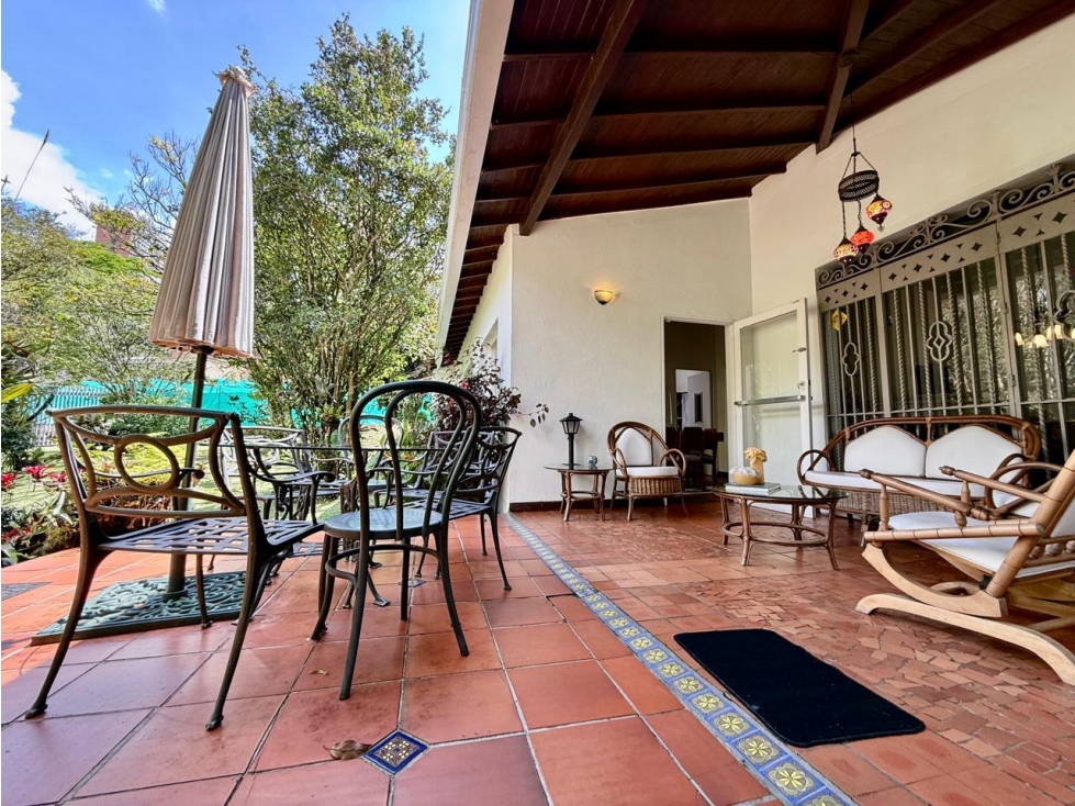 ¡ INCREIBLE, una casa campestre en la ciudad con un inmenso jardÃ­n ! — foto 5