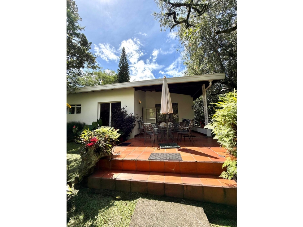 ¡ INCREIBLE, una casa campestre en la ciudad con un inmenso jardÃ­n ! — foto 3
