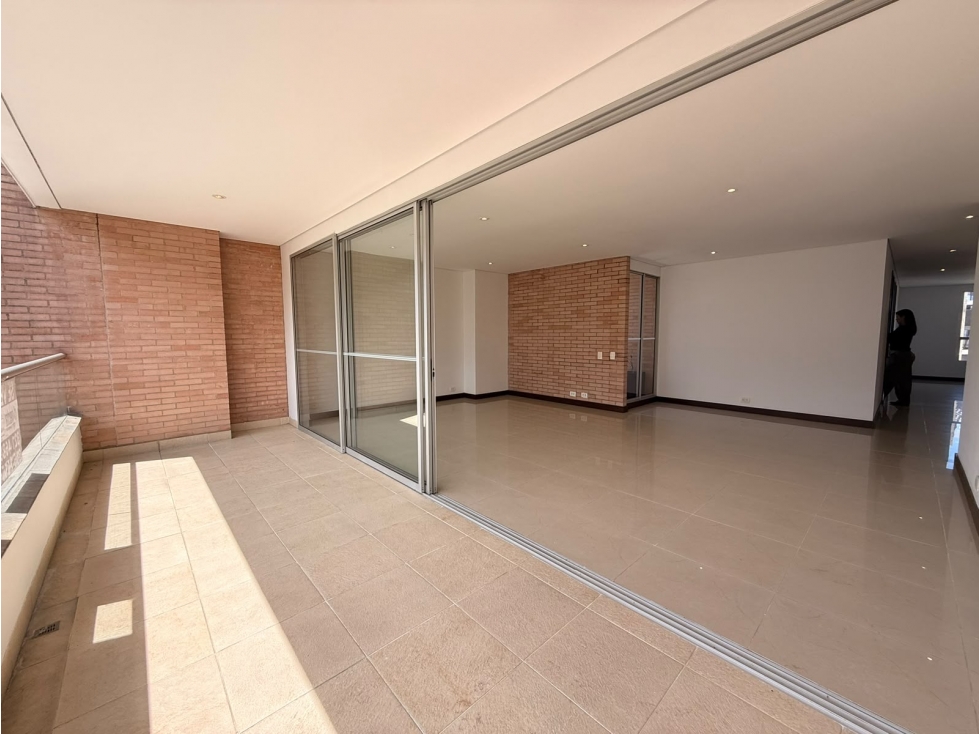 Apartamento en venta en el Poblado sector La tomatera y los parra - 3