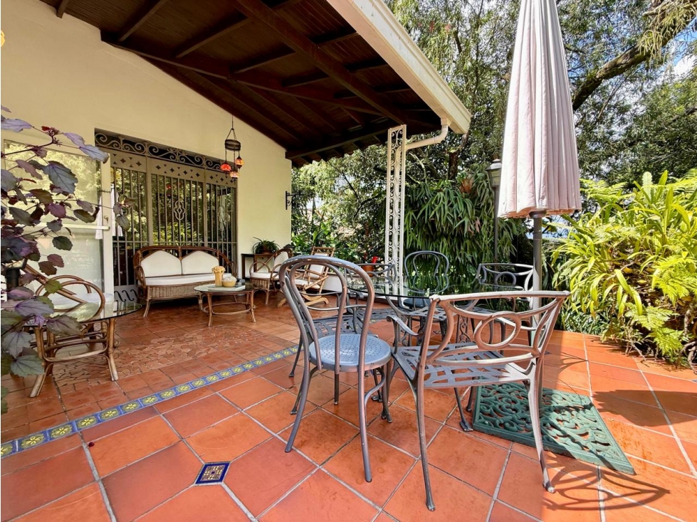 ¡ INCREIBLE, una casa campestre en la ciudad con un inmenso jardÃ­n ! — foto 4