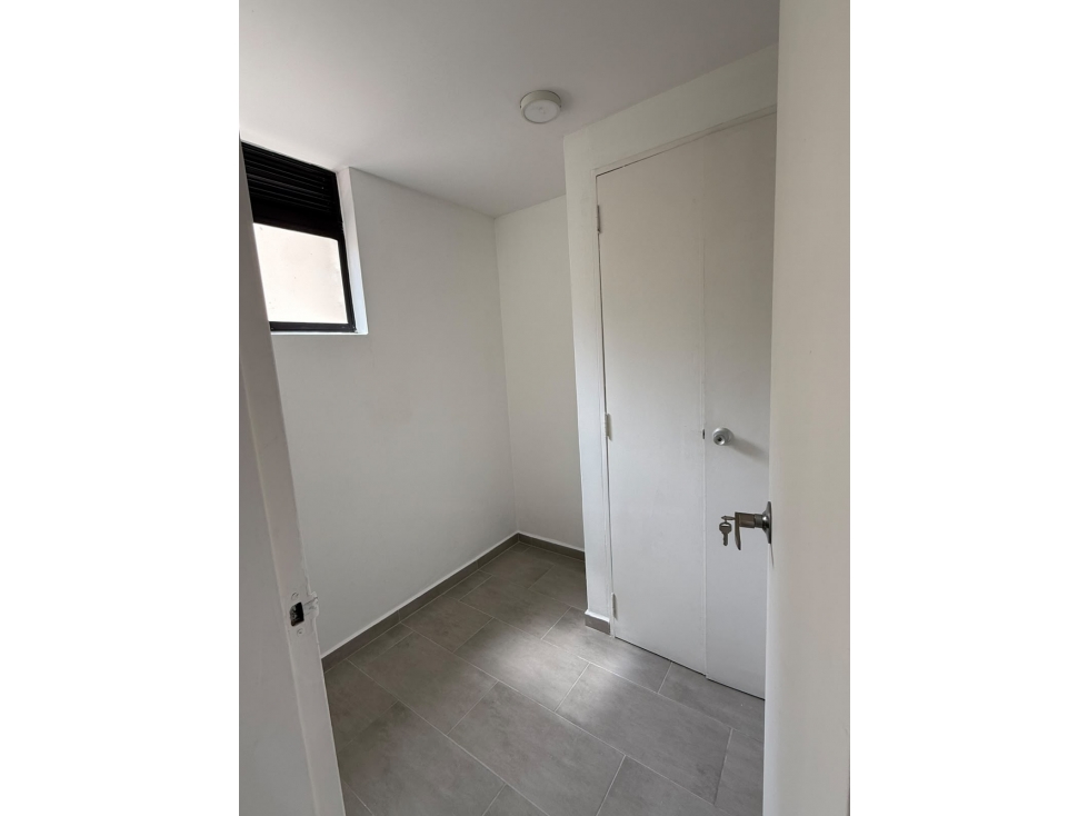 VENTA DE APARTAMENTO EN EL CORAZON DEL POBLADO — foto 4