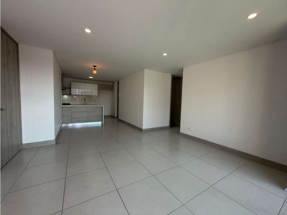 VENTA DE APARTAMENTO DE EN ENVIGADO CERCA AL ESMERALDAL — foto 3
