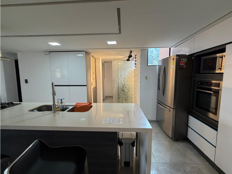 venta apartamento los Balsos, cerca del Tesoro — foto 2