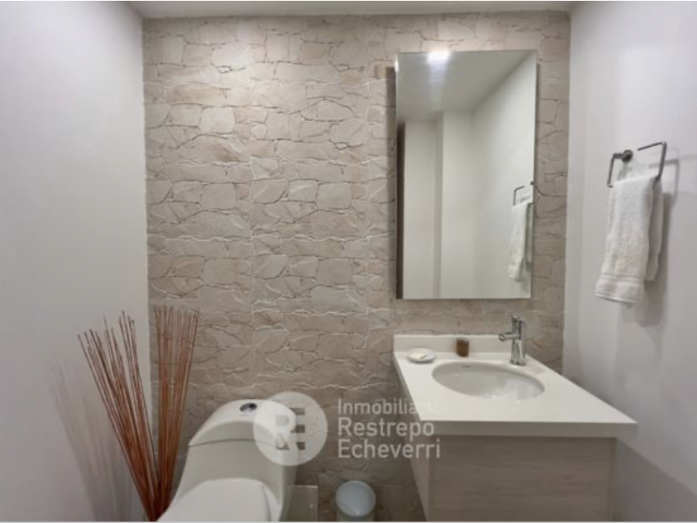 El Trebol apartment 167 m2 high floor Asking $1,190 milliones COP — foto 5