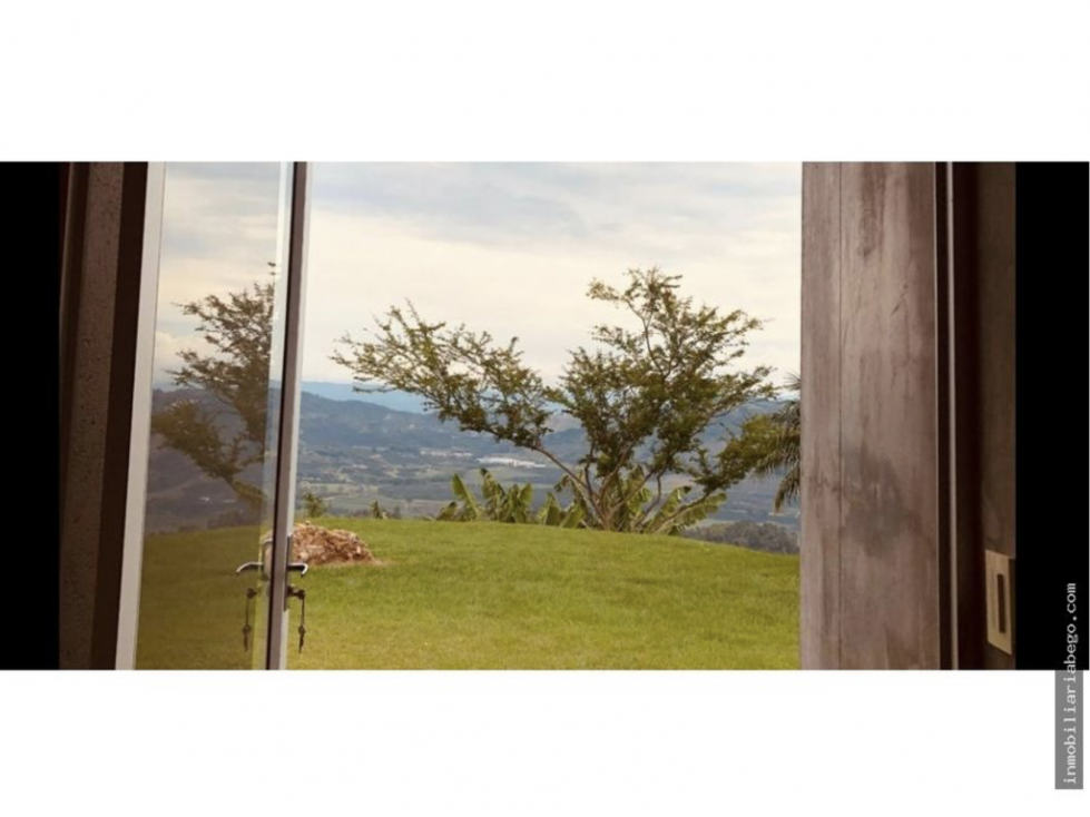 Gorgeous Country House with 10,000 m2 lot Asking $1,780 milliones COP — foto 4