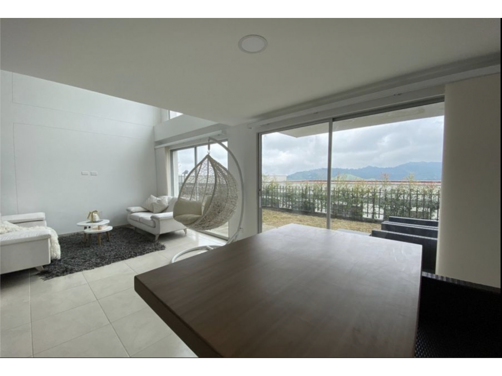 New Cerro de Oro house 200 m2 , 3 /3 $750 milliones COP