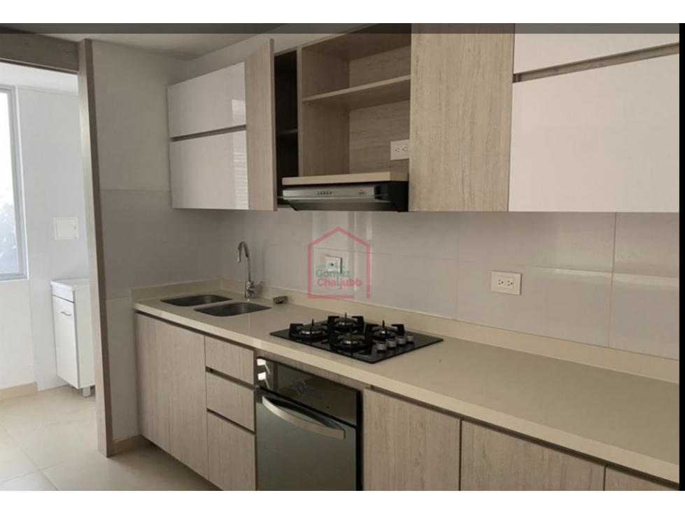 Beautiful 3-level house La Florida 3/3 $570 milliones — foto 2