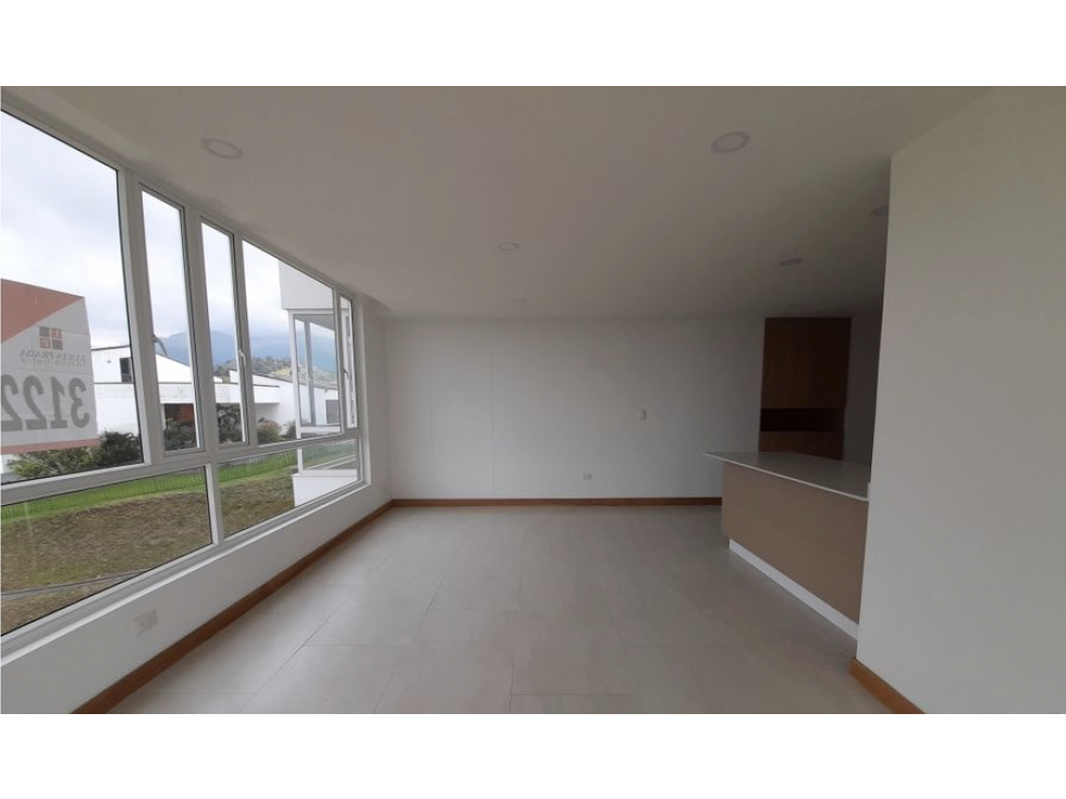 Brand new 3 bed 2 bath Milan Apartment for sale $204,000 USD — foto 3