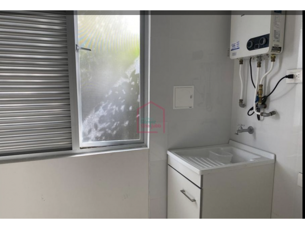Beautiful 3-level house La Florida 3/3 $570 milliones — foto 4