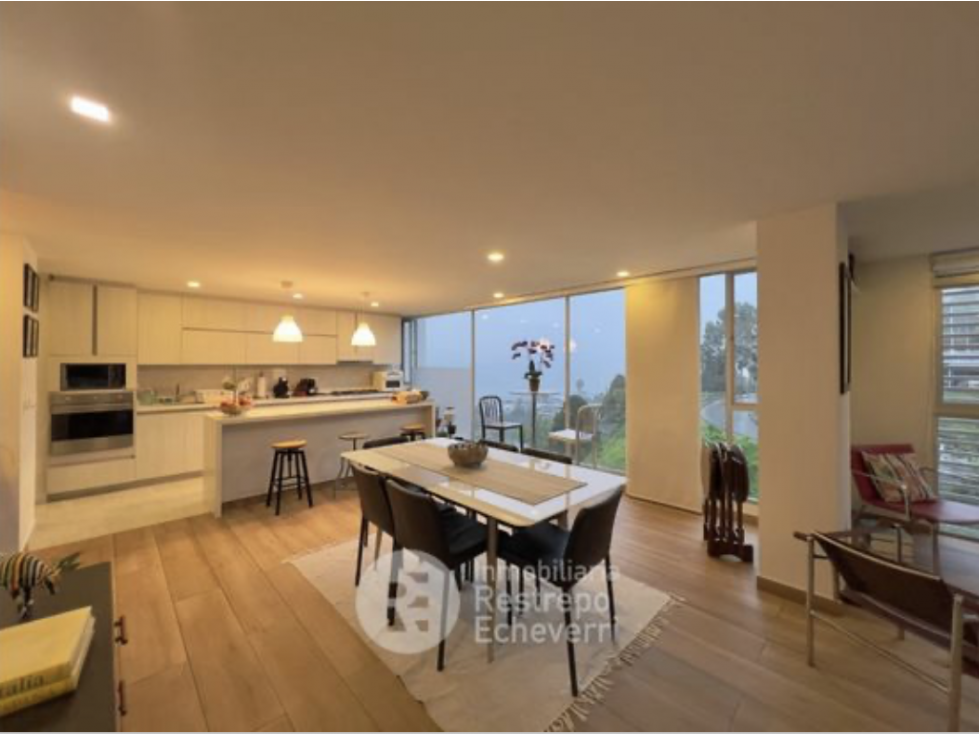 El Trebol apartment 167 m2 high floor Asking $1,190 milliones COP — foto 2