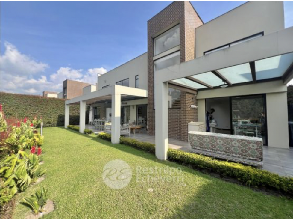 House for sale in a gated community, La Florida, Villamaria