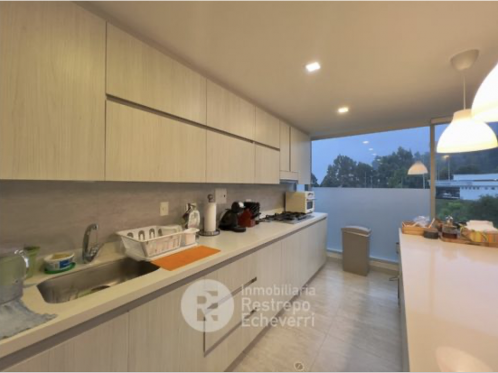 El Trebol apartment 167 m2 high floor Asking $1,190 milliones COP — foto 4