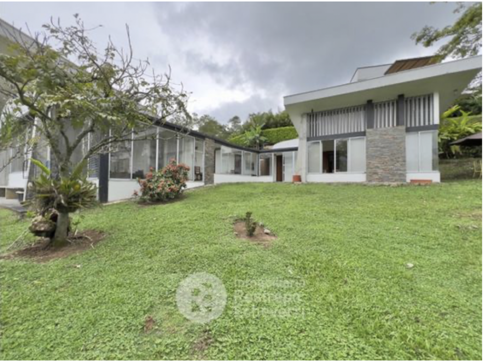 El Rosario, lote 1.750 m², la casa 205 m² Asking $1.100 mil COP