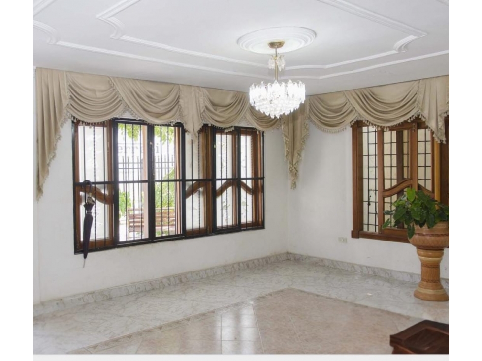 En Venta amplia casa en Los Alcázares con paneles solares — foto 3