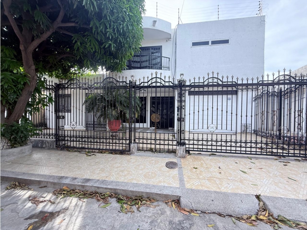 INMUEBLE EN VENTA- BARRIO LOS NARANJOS