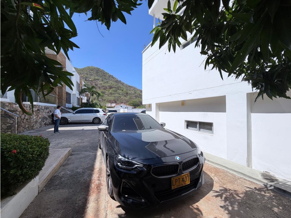 ESPACIOSA Y LUMINOSA CASA EN VENTA. RODADERO SANTA MARTA — foto 3