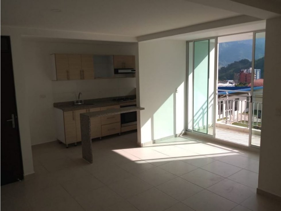 Arriendo Hermoso Apartamento en La Pola Ibagué. — foto 3