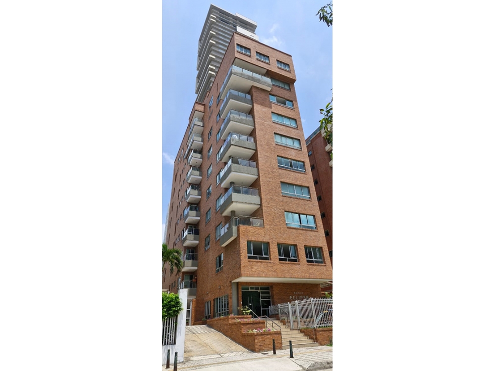 Edificio en Villa Country