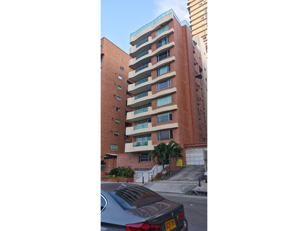 Apartamento Dúplex por Villa Country