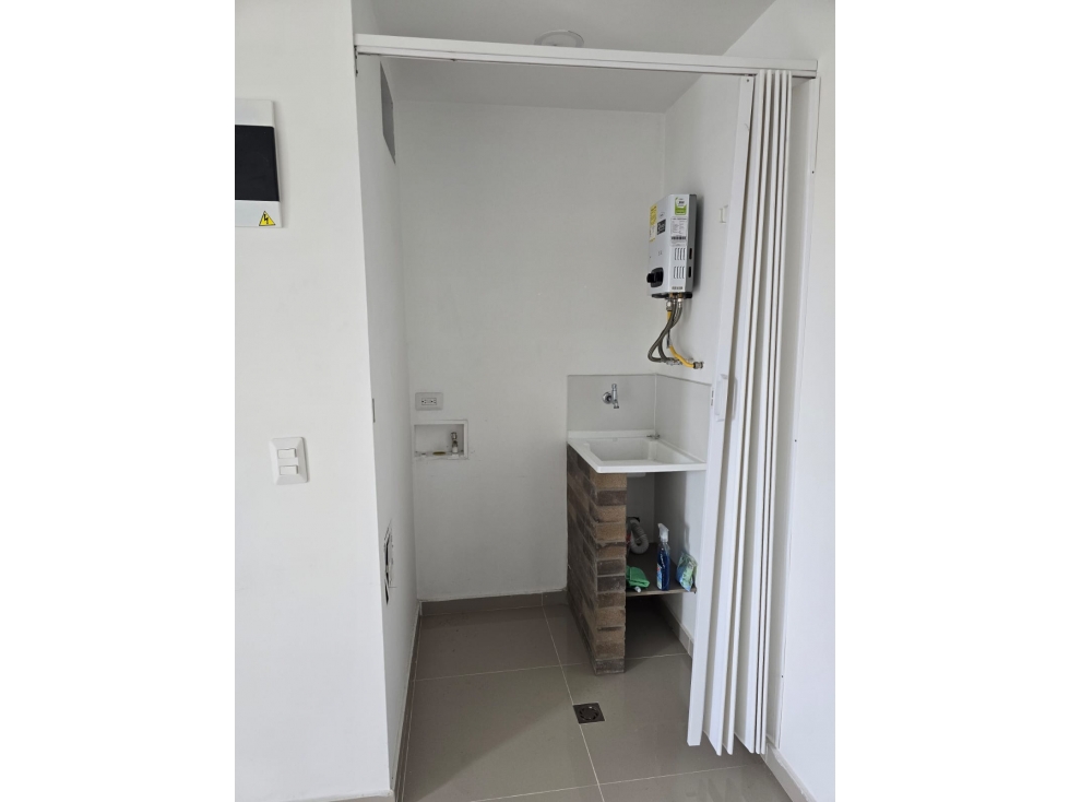 Apartamento en Venta Cerca al Parque de Itagüí 3er Piso — foto 6