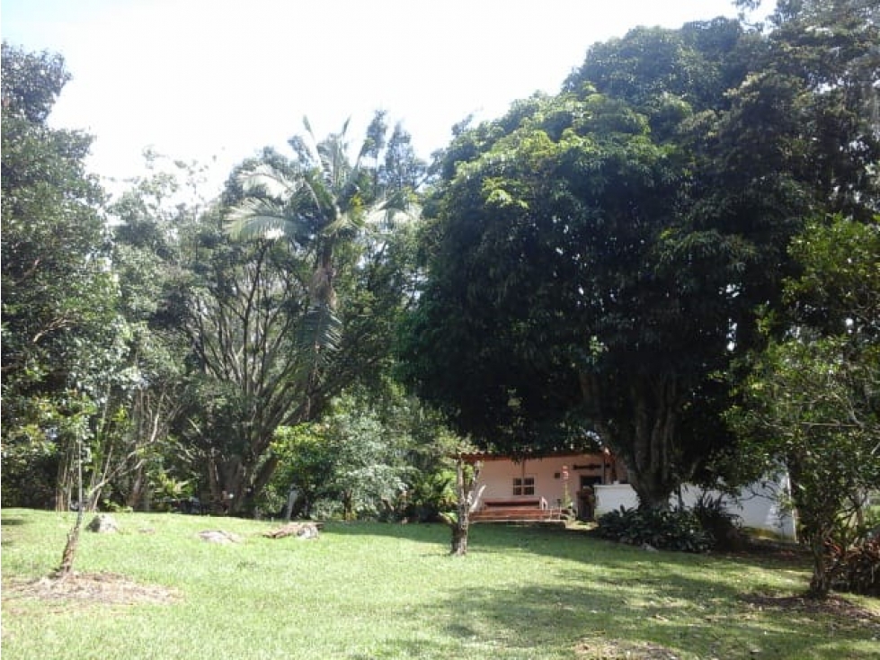 Casa Finca con Lote Aprovechable | San Lucas, El Poblado