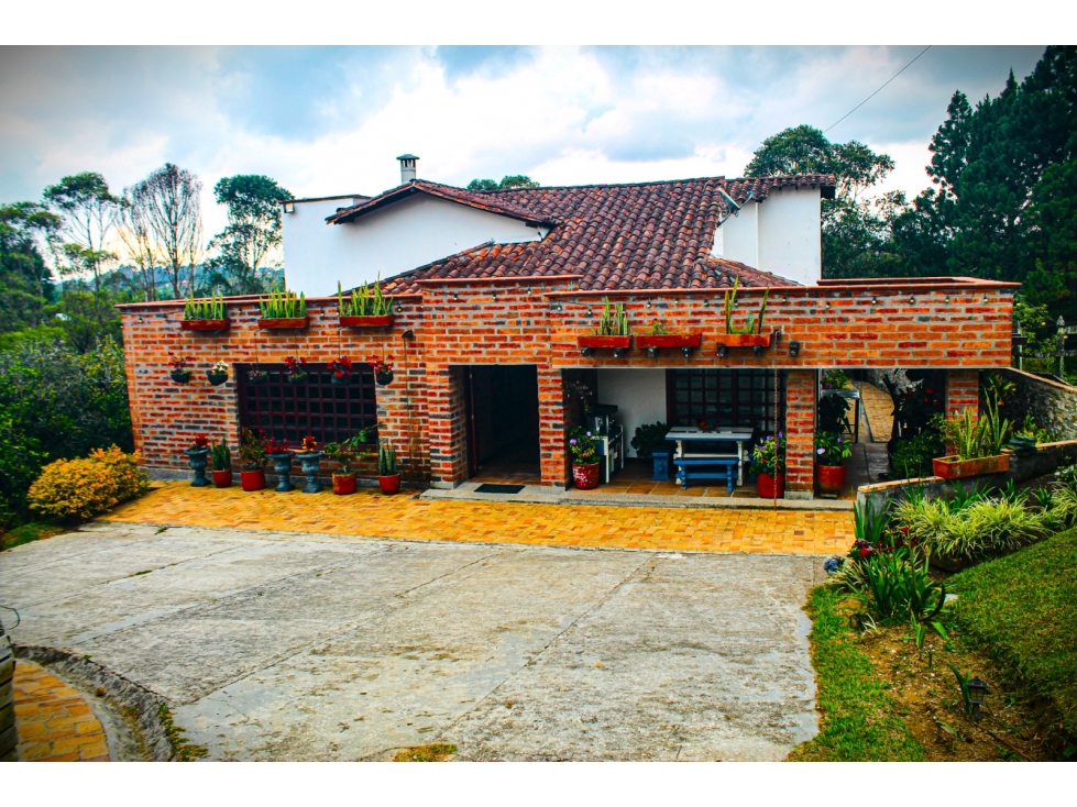 Finca Rionegro en Venta Verda la Cuchilla a Puerta Cerrada - 1