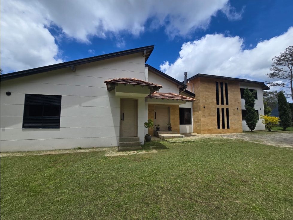 CASA CAMPESTRE EN VENTA ESCOBERO PARTE ALTA ENVIGADO — foto 3