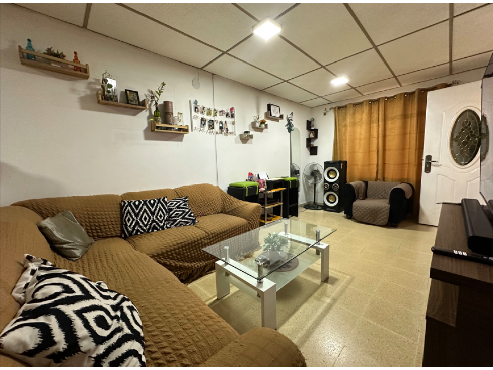 SE VENDE DE CASA EN MAÑANITAS - 2