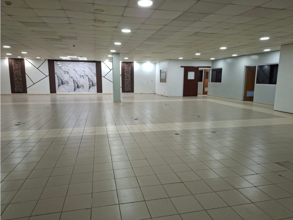 Local Comercial en Alquiler-Plaza Agora, Chanis - 1