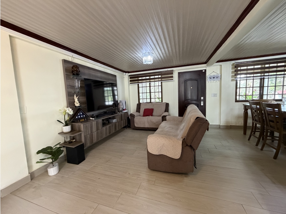 Se vende Casa en Altos de Cerro Azul — foto 4
