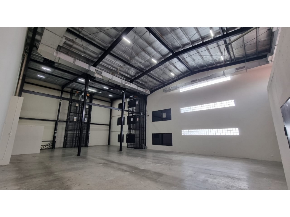 VENTA O ALQUILER DE GALERA EN COSTA DEL ESTE CON EDIFICIO CORPORATIVO — foto 4