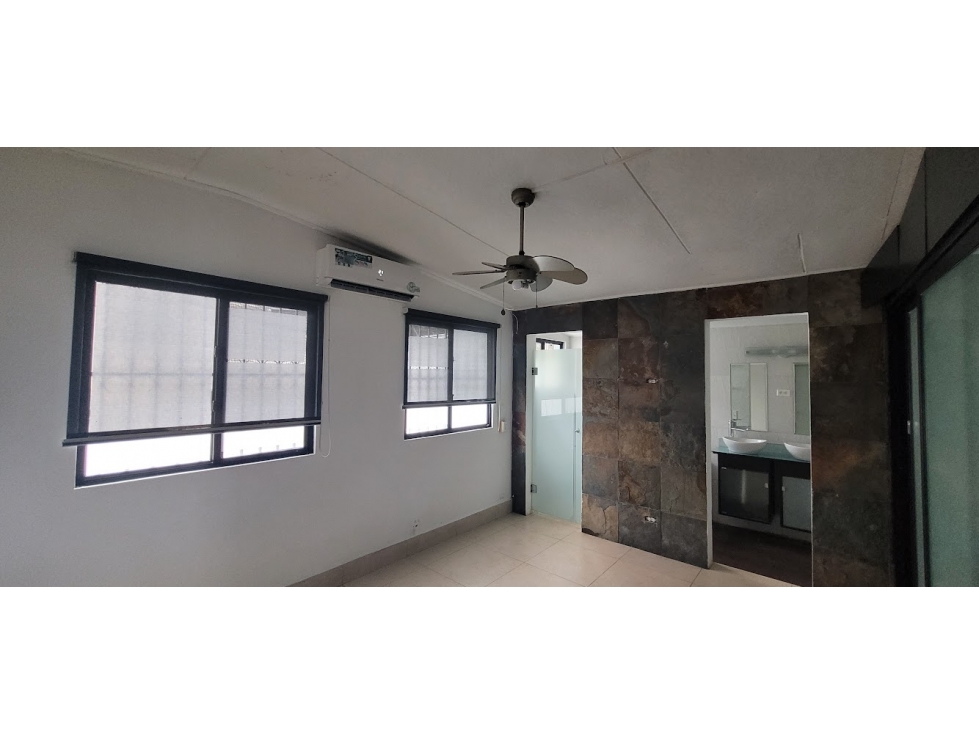 EN VENTA AMPLIA CASA EN BETANIA — foto 4