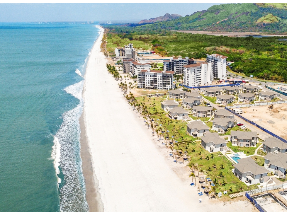 Se vende apartamento frente al mar en Playa Caracol, Punta Chame