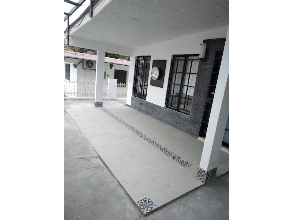 EN VENTA AMPLIA CASA EN BETANIA — foto 3