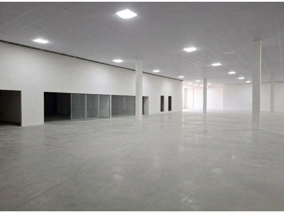 Alquiler de Local Comercial en Chanis 1,309 m²