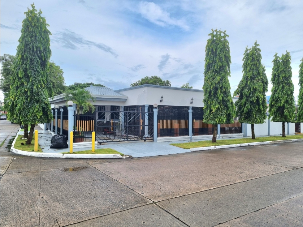 CASA EN VENTA EN CAMPO LIMBERGH - JUAN DÍAZ