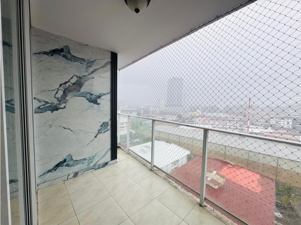 Alquiler de apartamento en Carrasquilla,PH Royal Tower — foto 5
