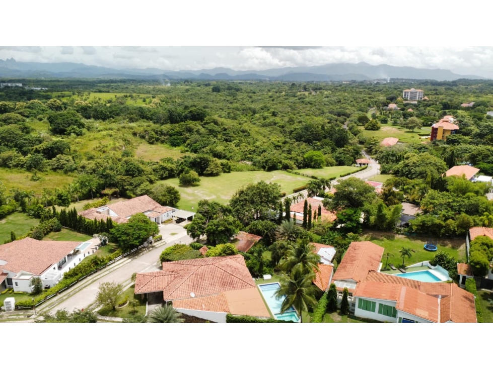 VENTA DE TERRENO EN PUNTA BARCO