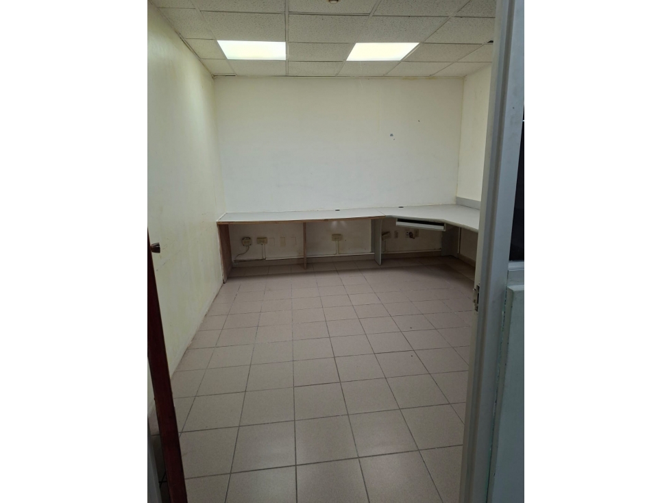 Local Comercial en Alquiler-Plaza Agora, Chanis - 5