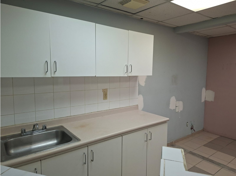 Local Comercial en Alquiler-Plaza Agora, Chanis - 6