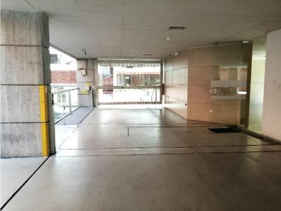 OFREZCO EN VENTA INTERESANTE APARTAMENTO / CHICO — foto 4