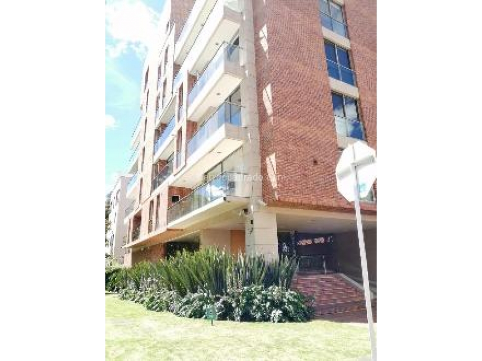 OFREZCO EN VENTA INTERESANTE APARTAMENTO / CHICO