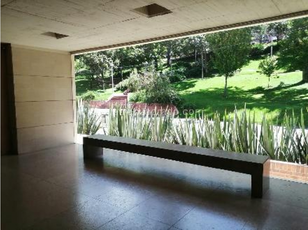 OFREZCO EN VENTA INTERESANTE APARTAMENTO / CHICO — foto 2