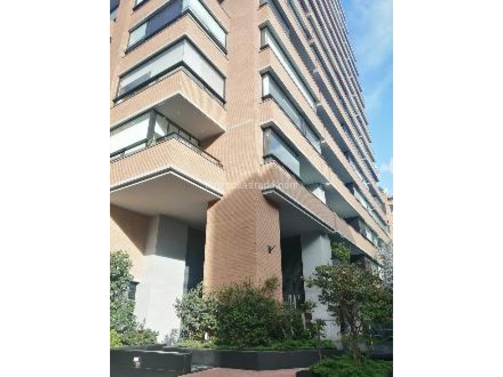 VENDO APTO DE 270 M2 + 137 M2 DE TERRAZA PISO 8 / CHICO RESERVADO