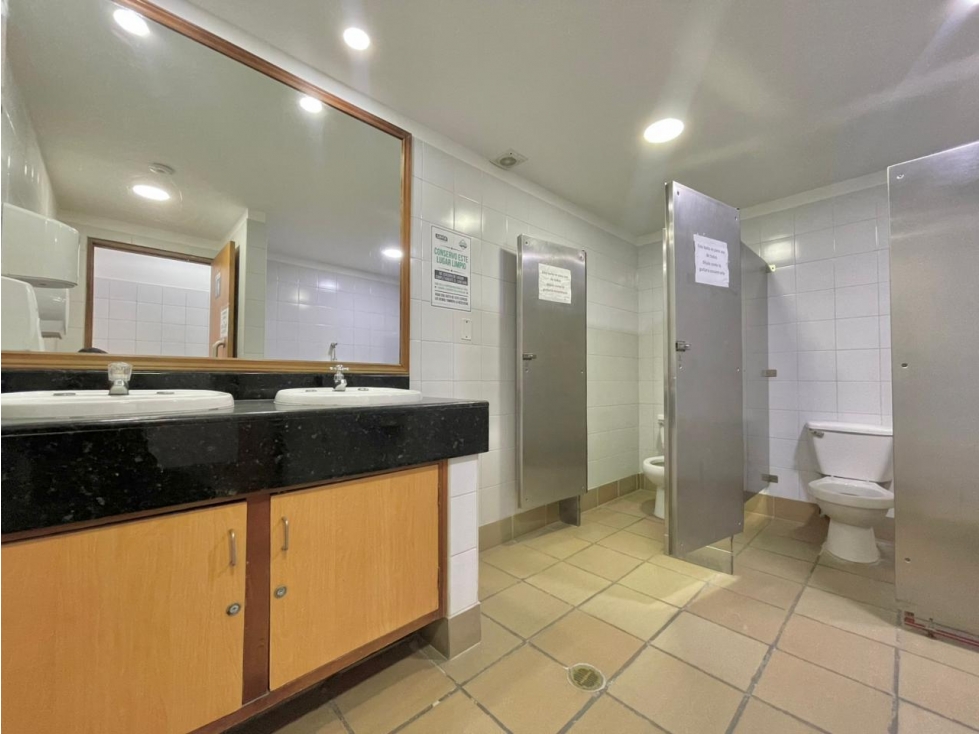LOCAL EN ARRIENDO Y VENTA EN MEDELLÍN SAN JUAN — foto 5